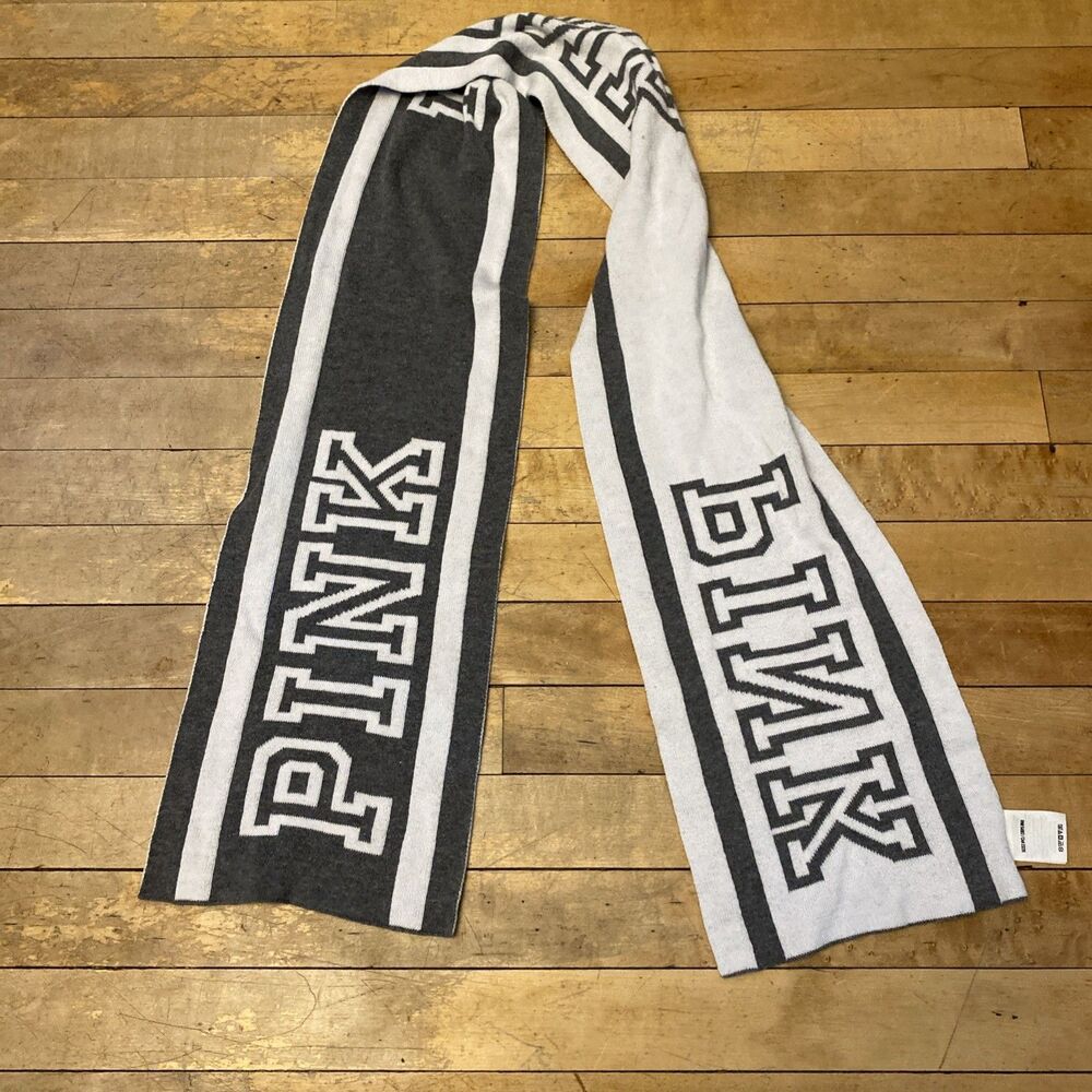Victoriaās Secret Pink Scarf Womenās Size 8āx61ā Knit Gray